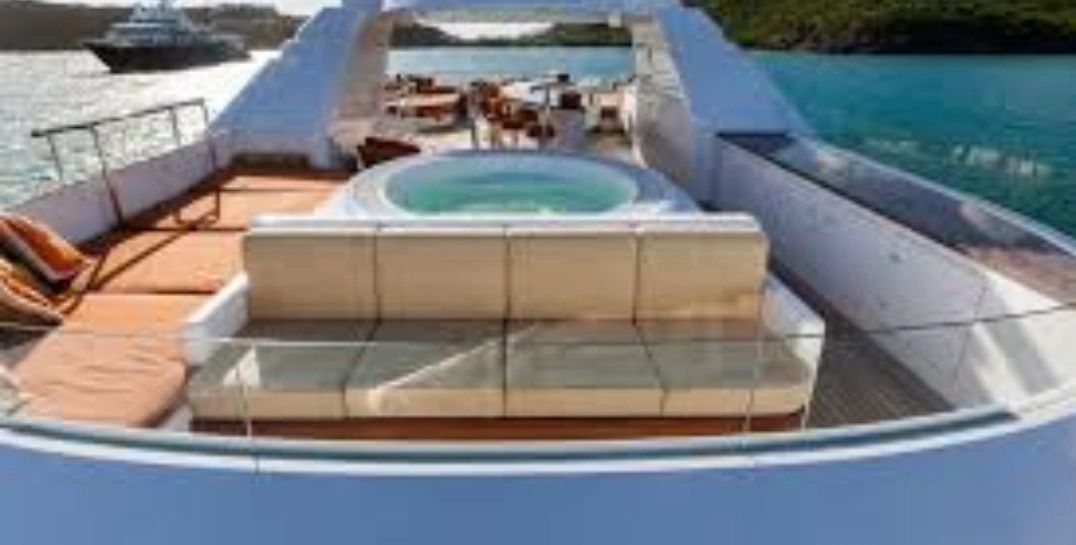 Hot tub on a Yacht