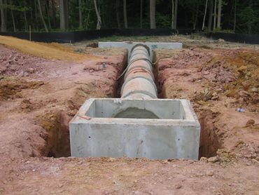 Concrete drainage tank
