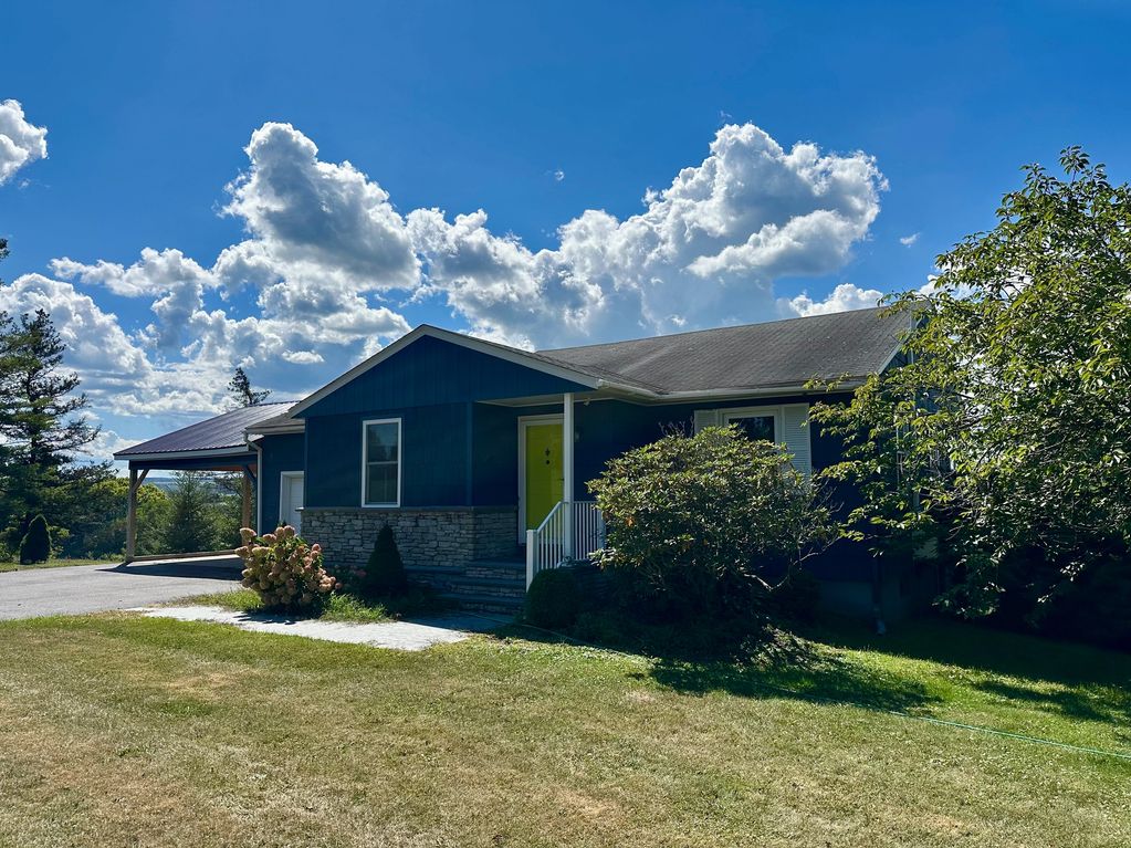 228 Brower Rd
Palatine Bridge, NY
$299,000
3 bed/ 2 bath 1.1 acres