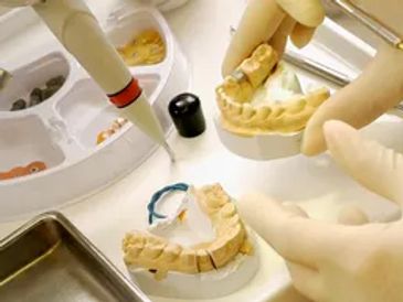 Private cosmetic dentures