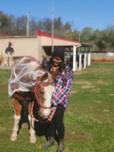 Harley the Zombie horse and her Zombie, Pawan