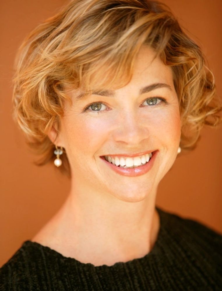 Lucia Miller, MPT Physical Therapy – Pelvice - Pilates – Aquatics – Ergonomics