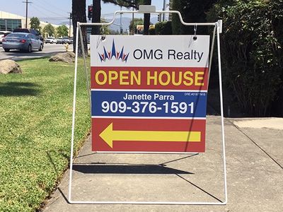 Real estate realtor open house sign in Boise Idaho