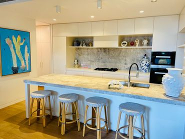 Our Declutter Pantry service is here to turn your chaotic kitchen shelves into a beautiful, organised oasis. Say farewell to clutter and hello to a neat, streamlined pantry you’ll love. This uplifting transformation takes a minimum of three hours.
