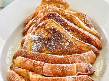 Texas Style French Toast with powdered Sugar