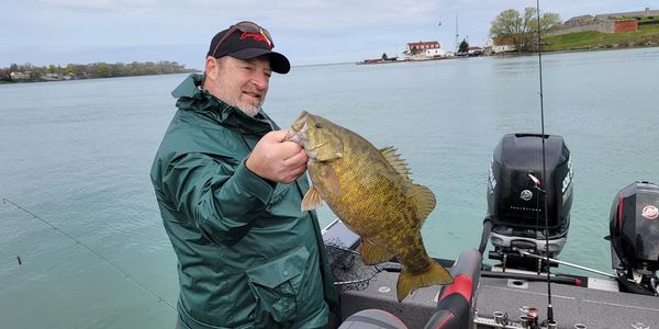 smallmouth bass fishing Niagara River
