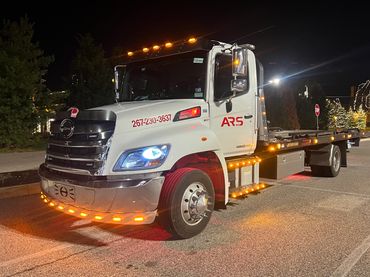 Towing service, tow near me, tow truck.