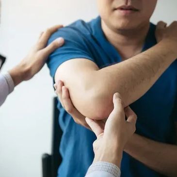 Shoulder pain in Queen Creek Arizona at Queen Creek Medical Center