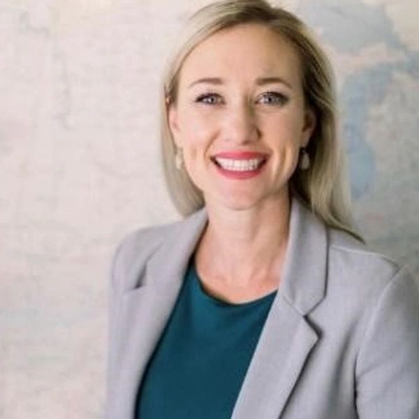 Dr. Lindsey Balderaz