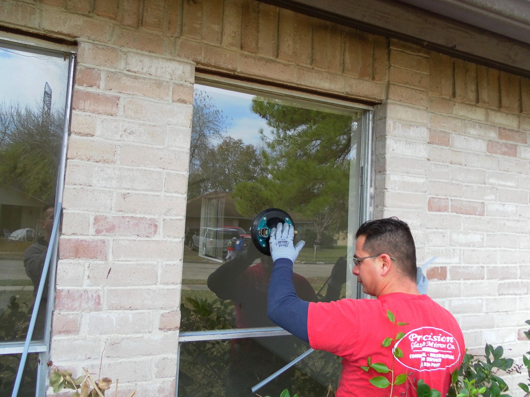 EMERGENCY GLASS HOUSTON Emergency Glass Repair, Board Up Service