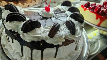 Photo Of Delicious Oreo Cake