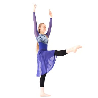 ballerina doing a front kick