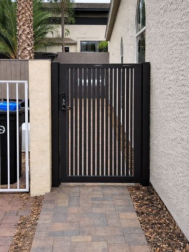 Vertical modern gate