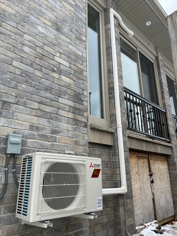 Ductless heating system - Farr Mechanical HVAC emergency services Toronto York Region Aurora