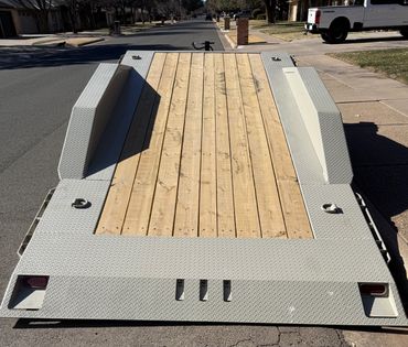22 foot tilt equipment trailer in Lubbock Texas for hauling skid steers and construction equipment