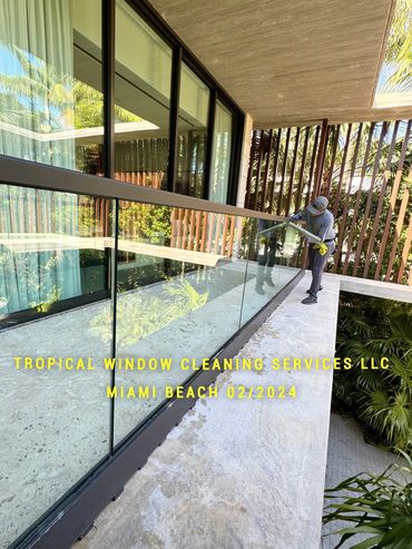 Tropical window cleaning services LLC
Residential Window  Cleaning 
Miami Beach FL 