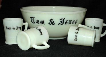 Vintage Tom & Jerry Bowl and Mugs Set McKee Uranium Glass 1930's