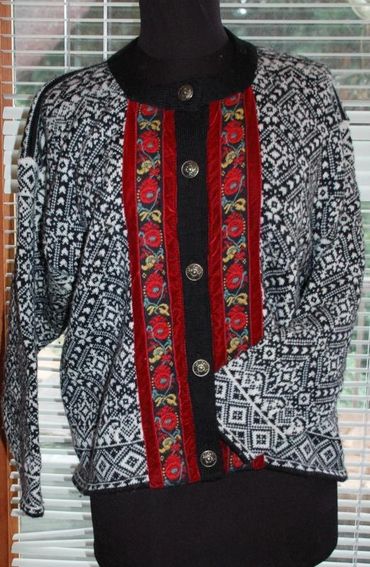 Norwear of Norway Norwegian Knit Rose Embroidered, Velvet Trim Cardigan Sweater Size M