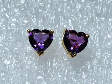 18k Gold & Violet Iolite Heart Earrings