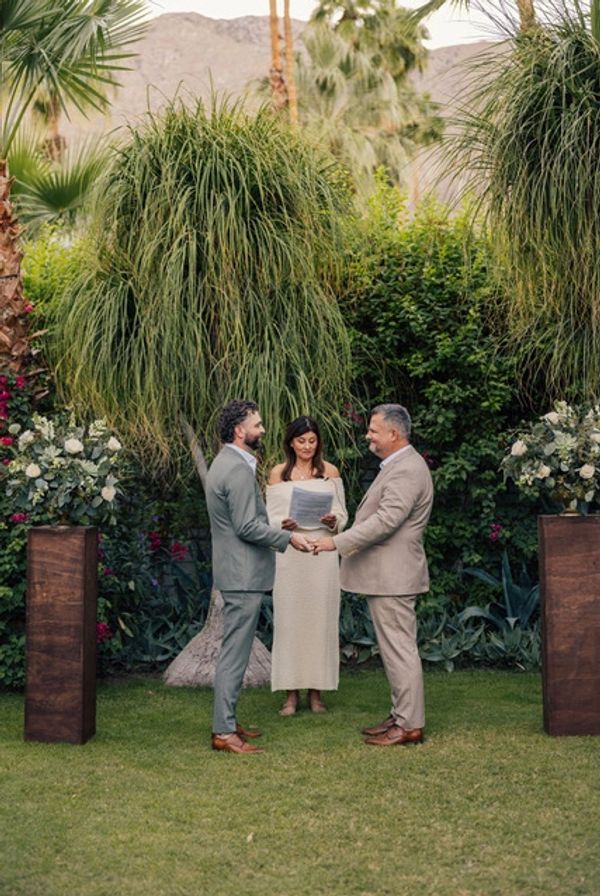 Diana the wedding officiant performing vows at a wedding in Palm Springs.