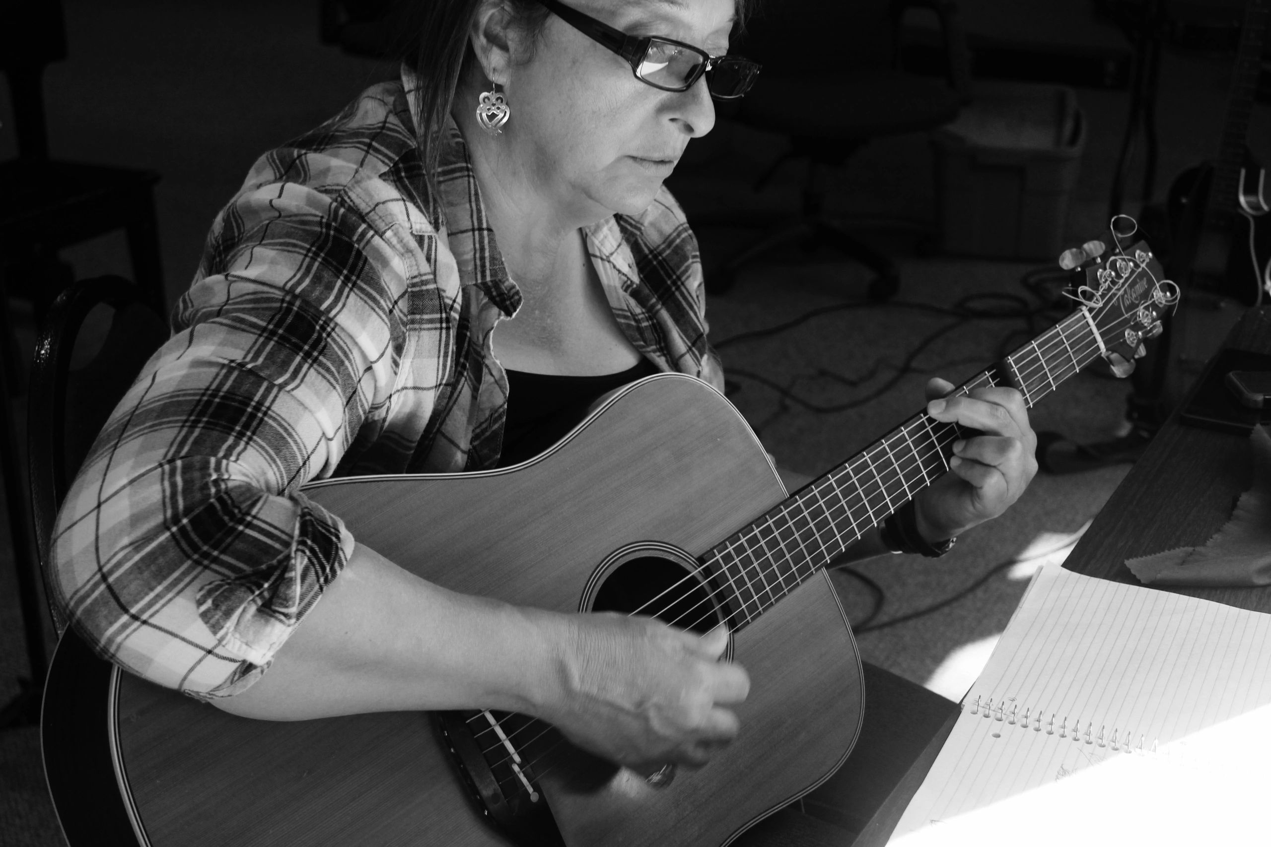 ElizaBeth Hill Singer Songwriter, Folk Country Aboriginal