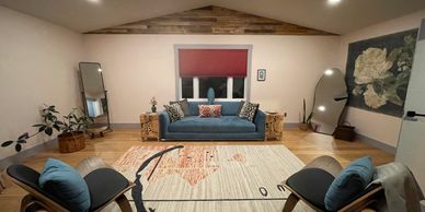 Welcome to the Art Sanctuary! Starting in 2026, Voce Veritas will be offering on-site retreats in La