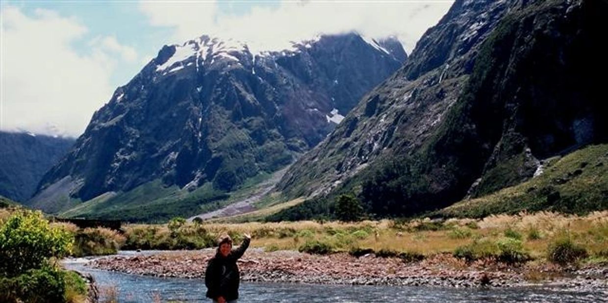 The secret to youth is to fill your mind with beauty. I plan to live forever!! Cheers, Linda