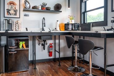 Kitchenette in Forrest & Jenny Treehouse.