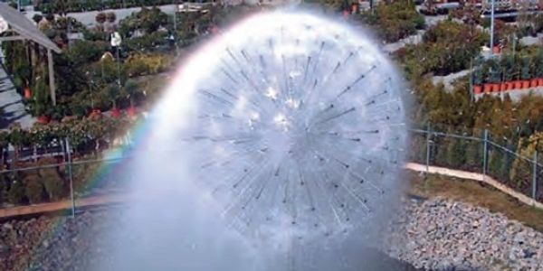 Fuente con boquilla de chorros esféricos con efecto de esfera de agua