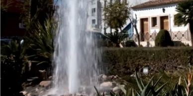 Fuente con boquilla con Columna de Espuma