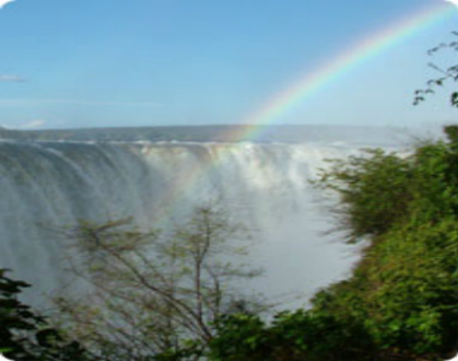 The Falls&#39; main cataract in full flow. � Go2Africa 2006