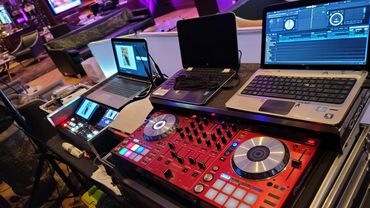 Livestream New Orleans wedding ceremony Calfee Productions