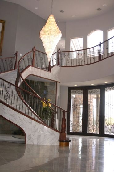 Curved stairway