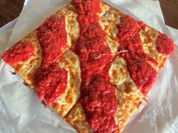 Sicilian pizza - cheese
