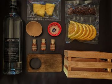 Kit de mezcal artesanal para degustar jicara sale de gusano sal de chapulin y sal de chicatana