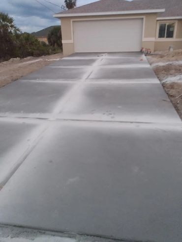 New Concrete driveway for a new build by www.theconcretetruck.com  team