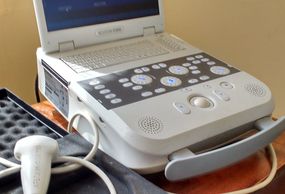 Portable ultrasound machine