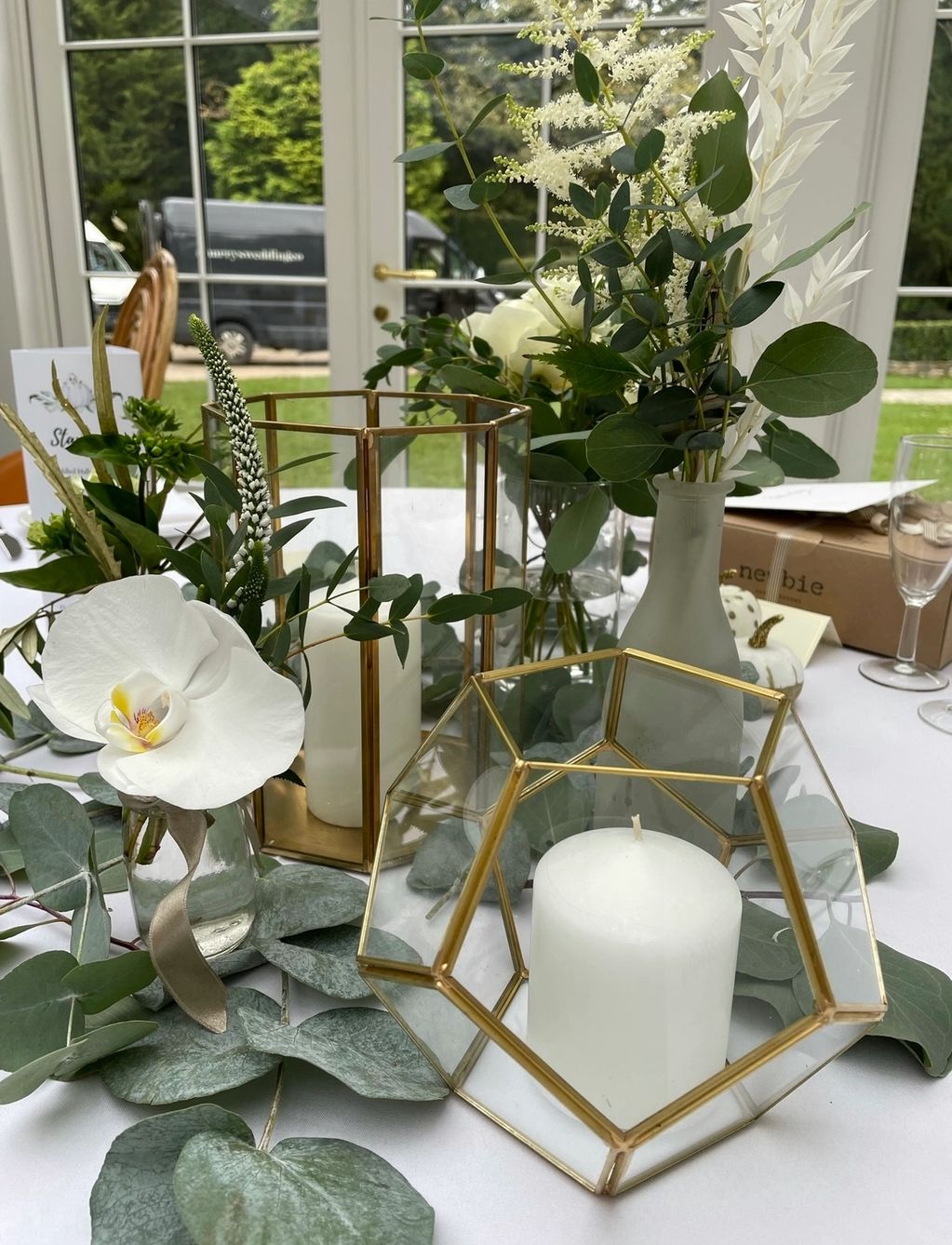 Geometric lanterns 
Gold lanterns 
Pillar candles
Wedding decor
Wedding styling
Table styling