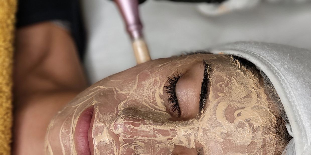 Formação de BB Glow da Pure Senses, clinica localizada na Boavista, no Porto