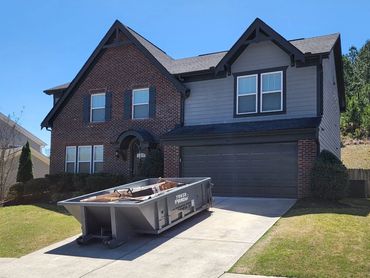 10 yard dumpster rental in Duluth, GA. Small dumpster for small renovations or cleanouts.