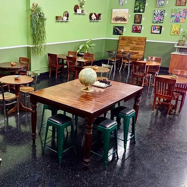 Dining room with greenery, calm and relaxing environment