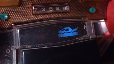 Barrowcar dashboard indicator switching from standard drive to hydrodrive.