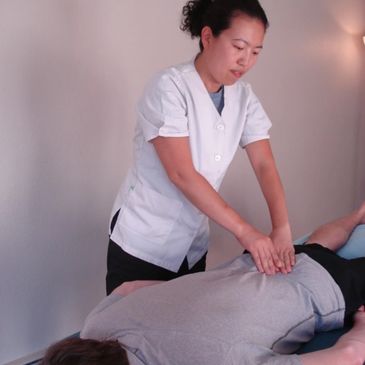Certified Shiatsu Massage therapists in Victoria, British Columbia, Canada　指圧師　ビクトリア　BC州　カナダ