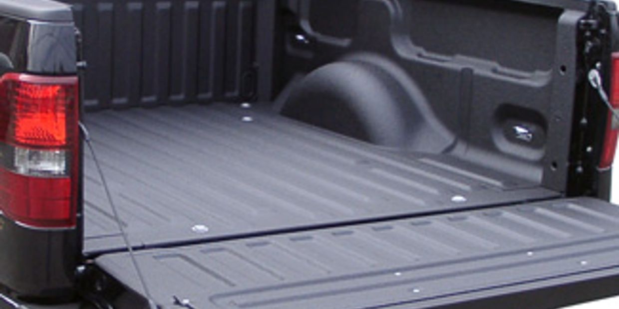 SPRAY BED. RHINO LINED. LINEX. TRUCK SPRAY BED