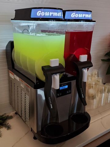 Frozen drink machine, Margarita or slushie  machine rental in Chicago.