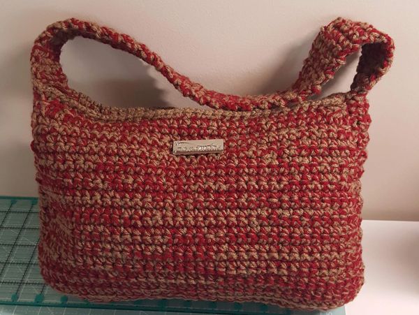 Red and caffe crochet bag