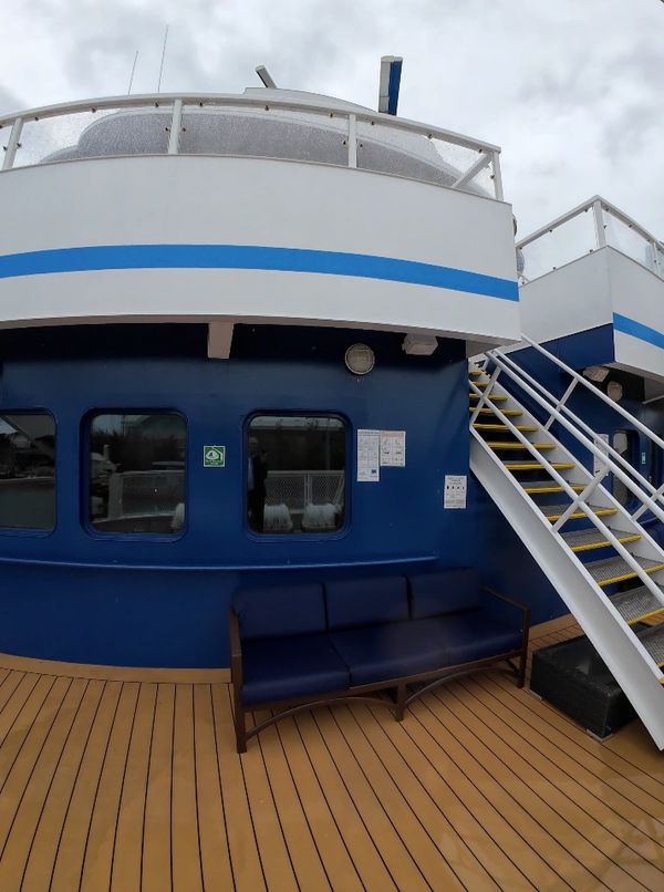 Shared front deck.