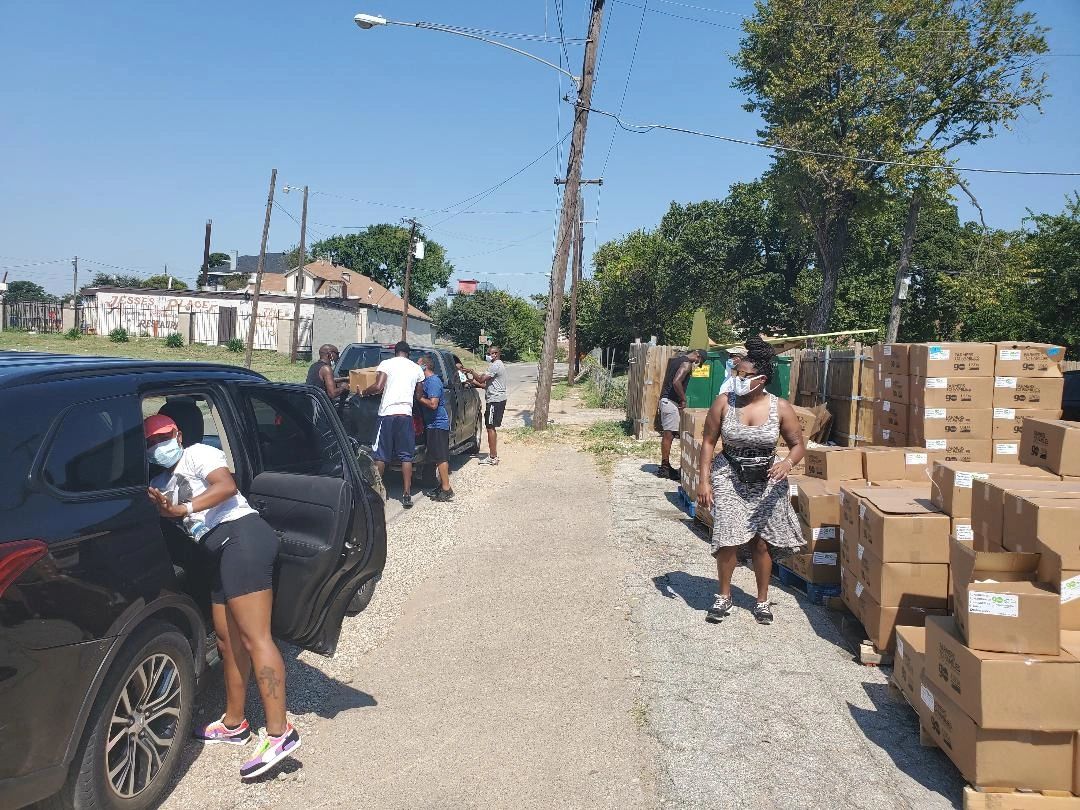 //img1.wsimg.com/isteam/ip/bcfd54ee-db95-465a-a7cd-40110da1c630/Food%202.jpg/:/cr=t:0%25,l:0%25,w:100%25,h:100%25/rs=w:1300,h:800