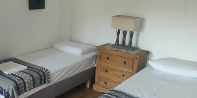 Twin bedroom with sea view and balcony