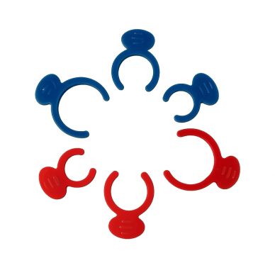 Red and blue plastic chip holders arranged in a circle.